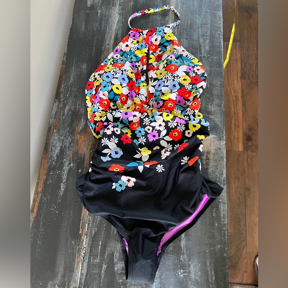 AnneCole swimwear.  size 8. NWT one piece